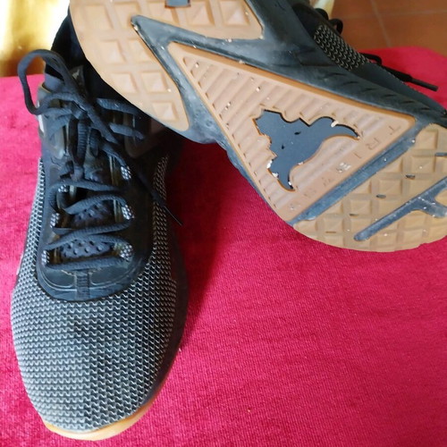 HOVR athletic men's shoes size 45 like new, gray black
