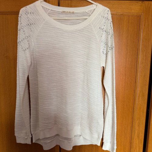 White thin knitted pullover with studs new, size L