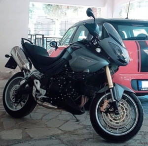Μοτοσυκλέτα - Triumph Tiger 1050 SE2009