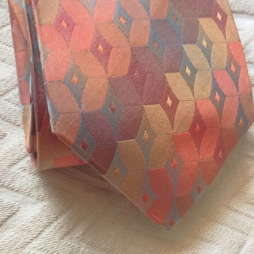 Gianni Versace tie like new, 100% silk, geometric diamond pattern