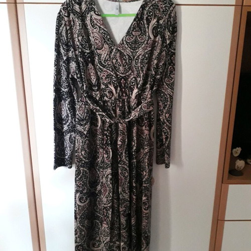 Midi dress size L like new, blue and purple with belt