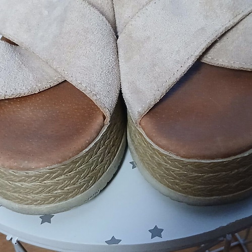 Beige suede women's cross flatform sandals size 40 used