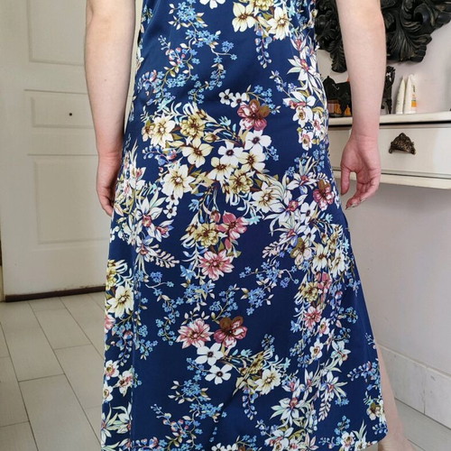 Satin maxi dress floral dark blue size L like new