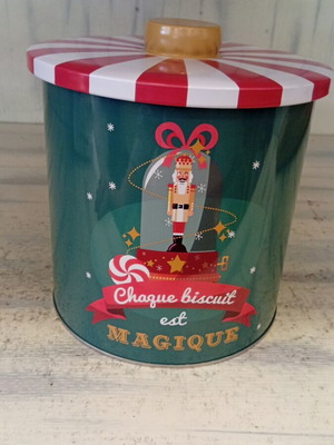 Christmas Biscuit Tin new 15 centimeters