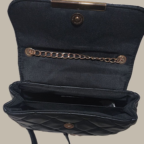 Women's black quilted Bershka bag like new