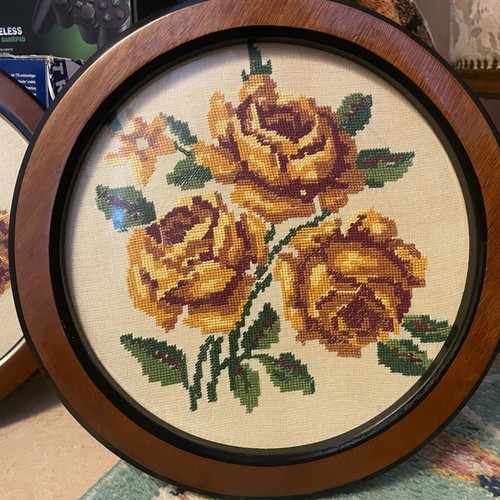 Embroidered frames like new
