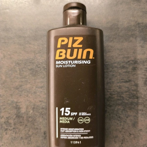 Piz Buin 15 SPF new