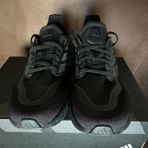 Adidas Pureboost 5 running shoes size 44, like new
