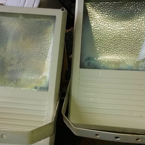 HQI floodlights used, 2x250W black and 3x150W white, waterproof