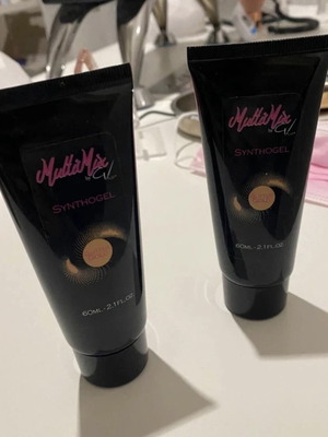 Poly gel sealed with glitter, per piece