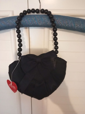 Evening handbag black satin heart-shaped with bead handles