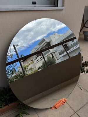 Round mirror with LED strip diameter 0.90 like new