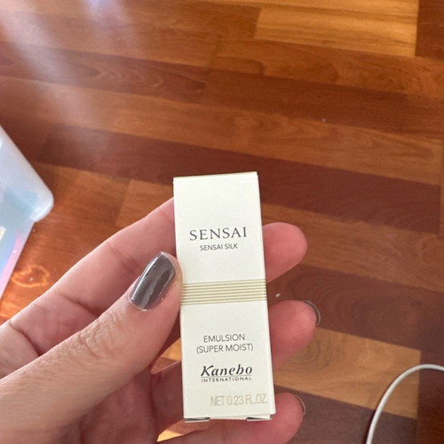 Sensai Silk Emulsion Super Moist 12 pieces new, sample size