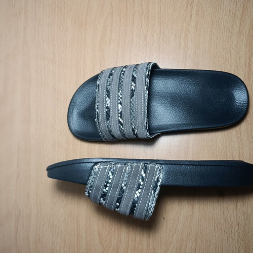 Women's slides snake print slippers size 38, black and grey