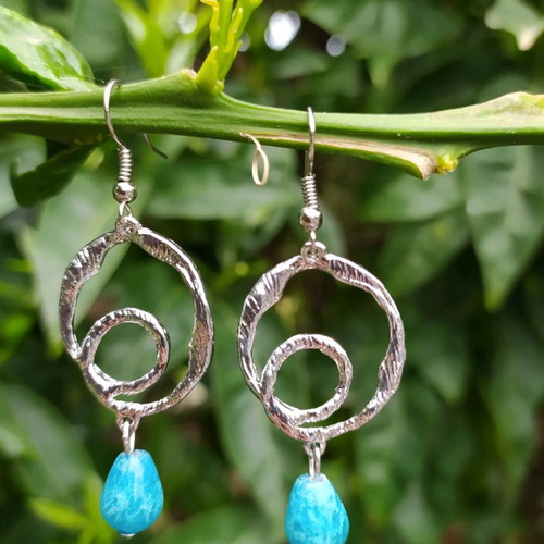 Handmade earrings like new with agate and metal elements