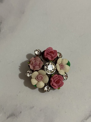 Brooch with rhinestones and flowers like new, multicolor