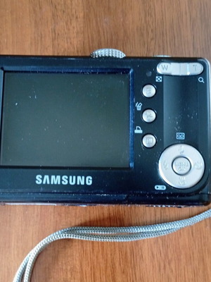 Samsung Digimax S500 5.1 MP camera used, unknown functionality