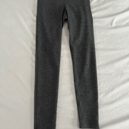 Sportswear set used, leggings small, tops medium, 5 pieces