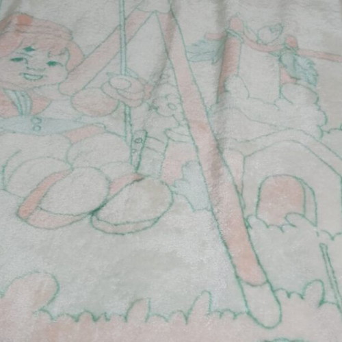 Baby blanket like new, very soft, suitable for crib