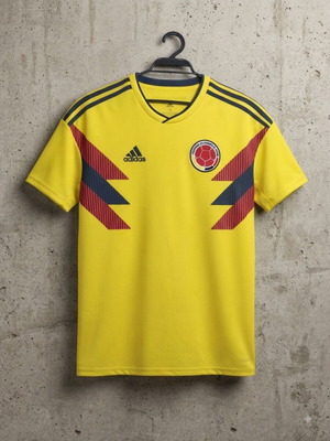 Adidas Colombia 2018 Home World Cup football shirt, men's M CW1526