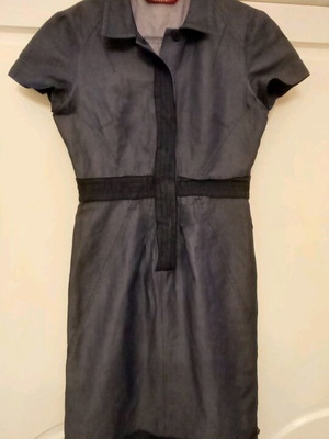 MaxMara dress blue like new, stable thin denim fabric, fits S M