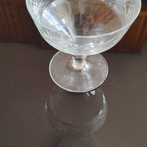 Set of 6 crystal wine glasses