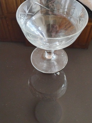 Set of 6 crystal wine glasses