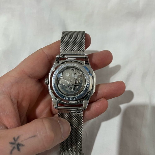 Wristwatch used, automatic mechanical with Arabic numerals
