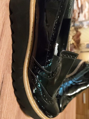Loafers Celebrity black patent leather like new, size 38