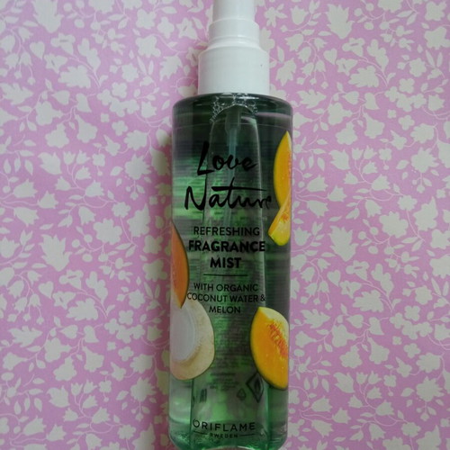 Oriflame Love Nature Refreshing Fragrance Mist with Organic Coconut Water & Melon 200 ml