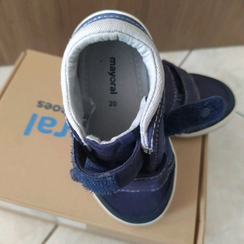 Mayoral Shoes no 20 like new