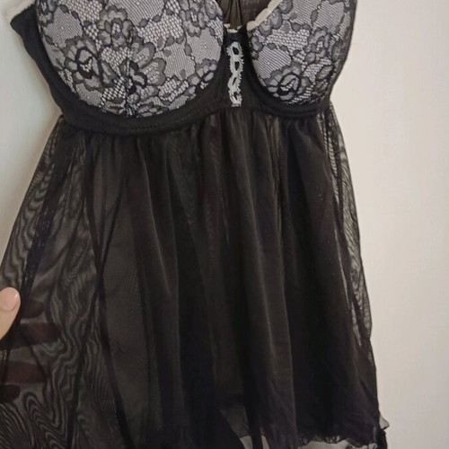 Lingerie top H&M like new, black and white, for A-B cups