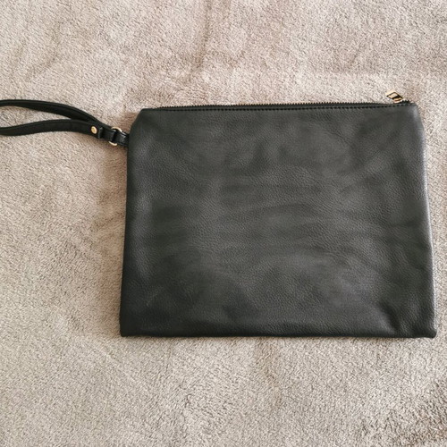 Primark handbag medium size like new, black