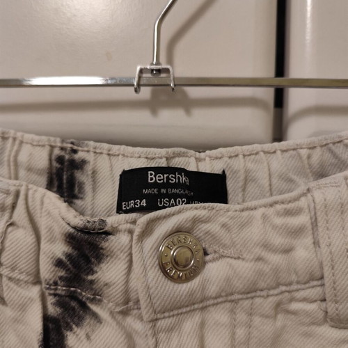 Bershka ψηλομέσο παντελόνι EUR 34