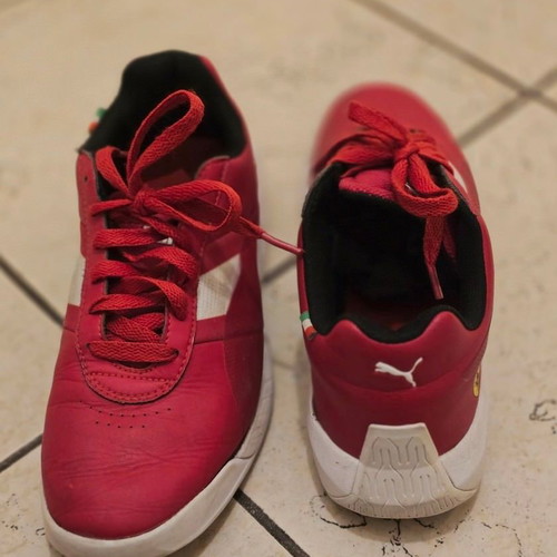Puma Ferrari collectible kids' sneakers, size 39, red and white