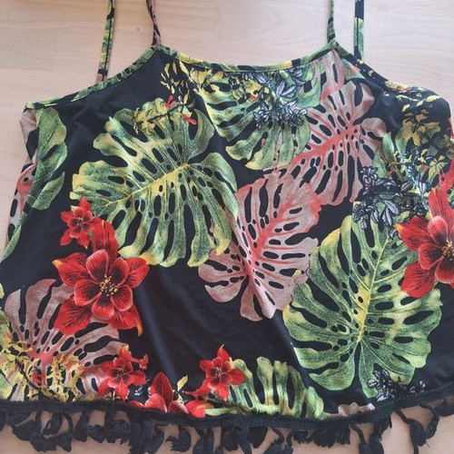 Tu Boho Tropical Fringe Crop Top like new, size S/M