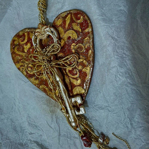 Handmade vintage wall decoration heart with key, 20cm
