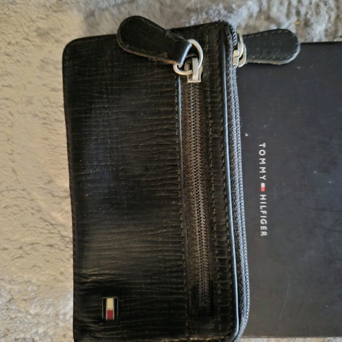Tommy Hilfiger wallet used for coins and cards 12x8