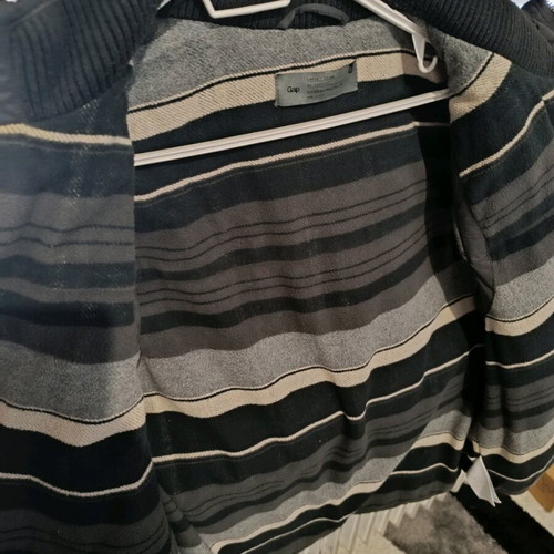 Gap sleeveless jacket used, size Large