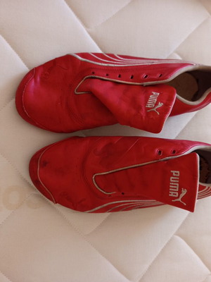 Puma Ferrari red athletic shoes size 44.5 without insoles and laces
