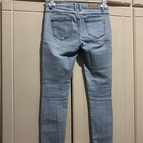 Women's skinny fit denim jeans like new, faded with distressing