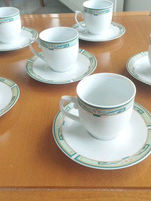 Crown Regent vintage coffee cup set of 6 green and gold like new