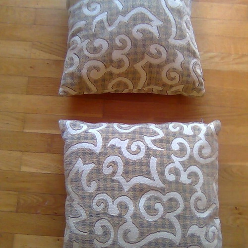 Pillows set of 6 like new