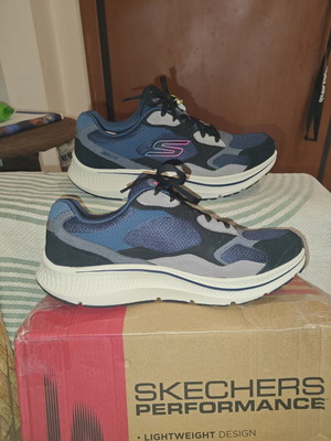 Skechers GO RUN Consistent 2.0 athletic shoes new, black and blue
