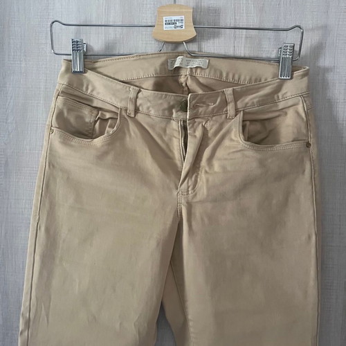 Zara pants size small used, beige, fitted with elastic fabric