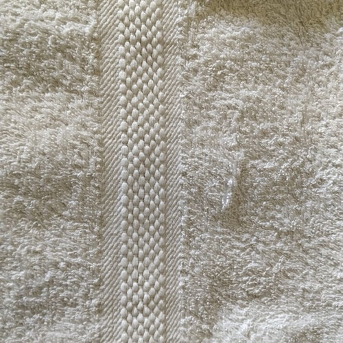 Bath towels set of 4, like new