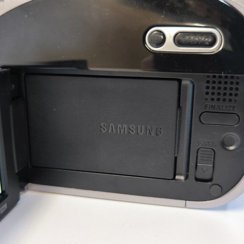 Samsung VP-DX100 DVD Camcorder new, complete with original box