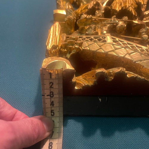 Traditional Chinese wood carving with gold leaf like new