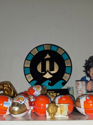 Златна фигура Monkey D. Luffy VS513 Kinder Joy x One Piece