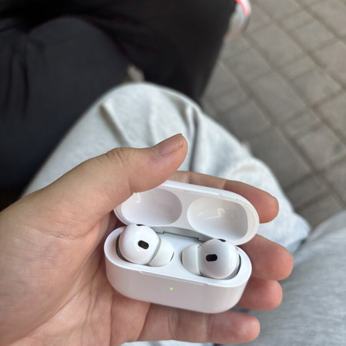 AirPods Pro 2 like new with original case